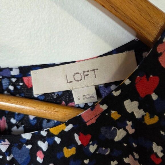 EUC LOFT HEARTS PRINT COLORFUL TOP BABYDOLL STYLE SIZE SMALL - Picture 14 of 16